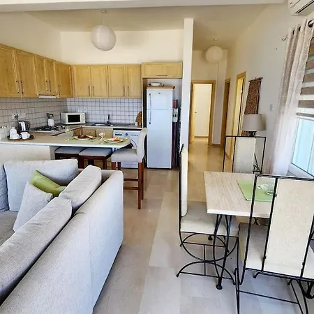Sea Front Penthouse Apartament *